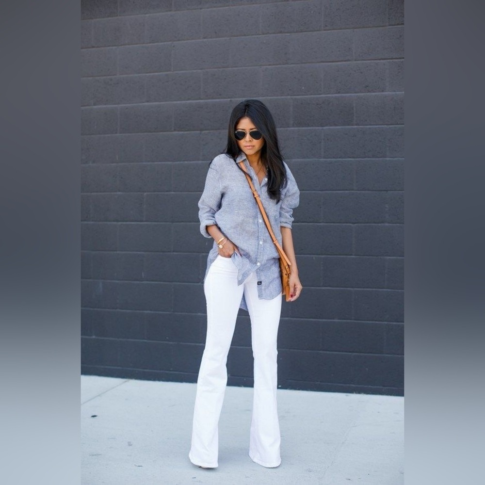 New: Levi’s White Flare jeans